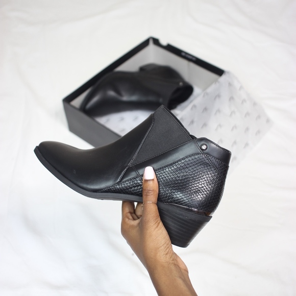 vera wang skylark boots